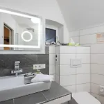Ursula Hotel *
